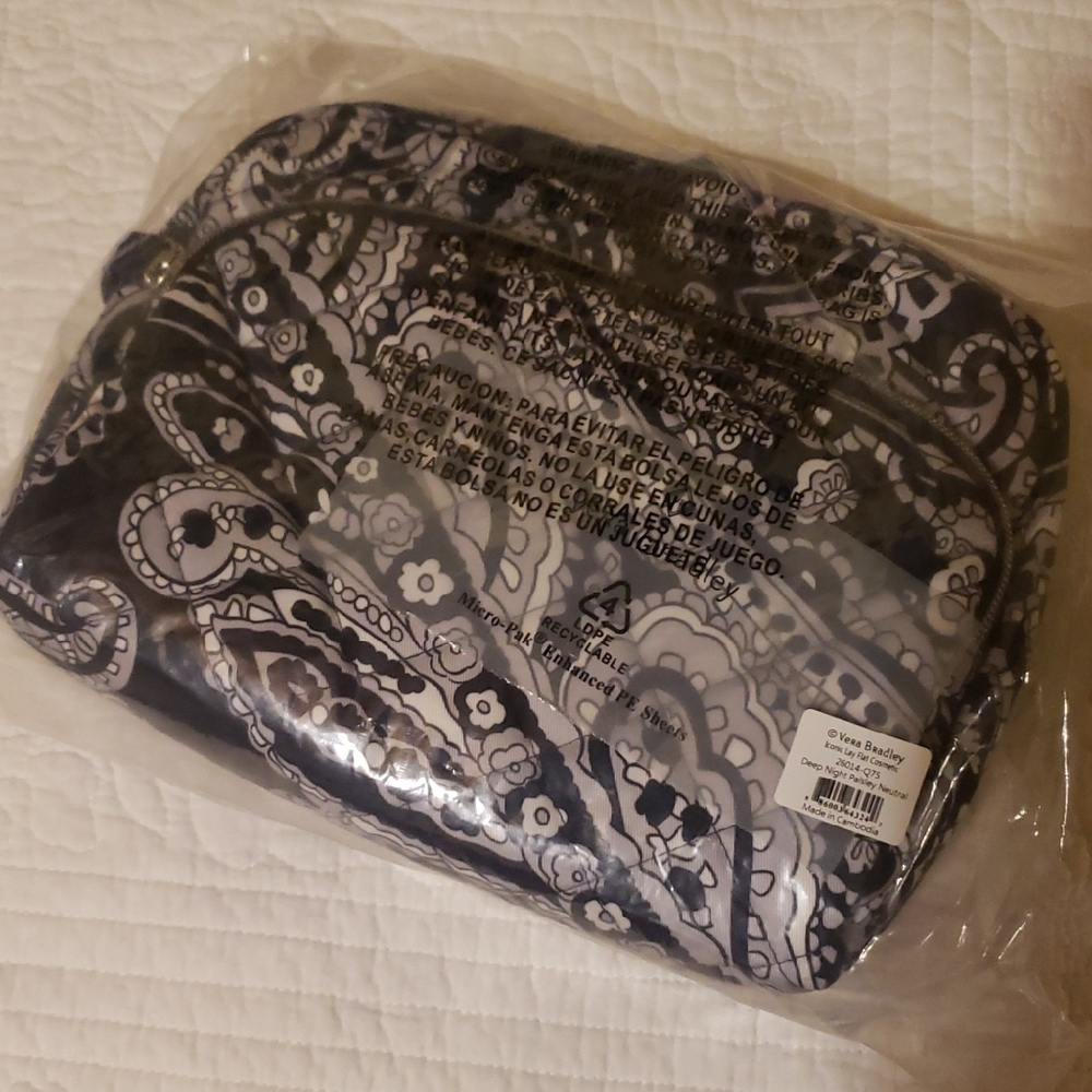 NWT Vera Bradley Deep Night  Paisley Neutral Iconic Lay Flat  Cosmetic Bag
